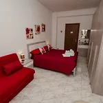 Hello Rose - Intero روما