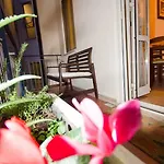 Hello Rose - Intero روما